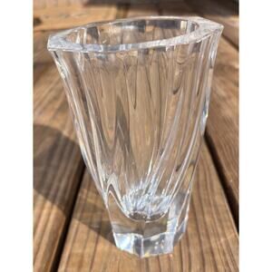 ORREFORS Style Crystal Vase Swirl Design Classic Shape 6 ¼" Tall
